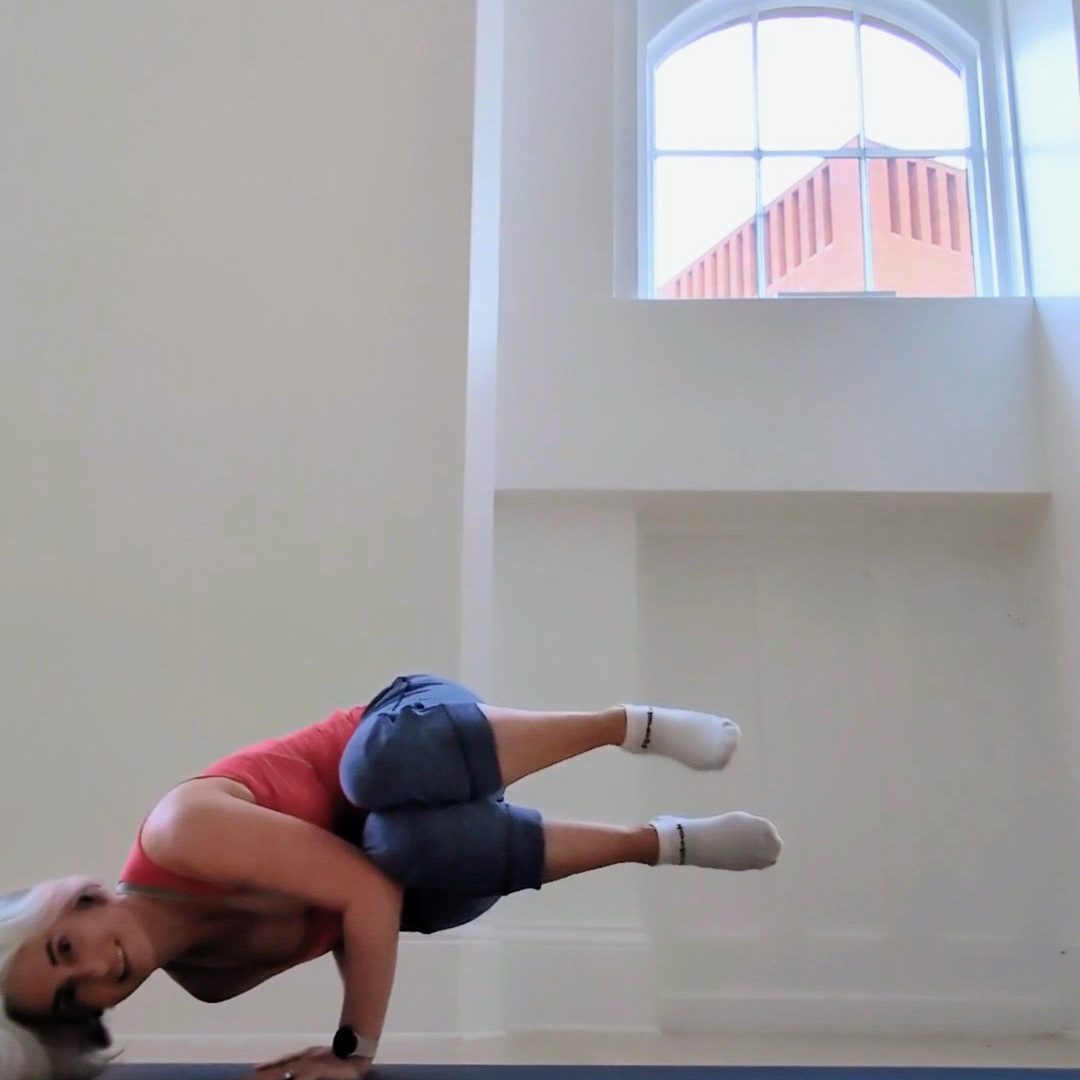 Viki-Thorbjorn-Art-Why-Turning-Myself-Upside-Down-Made-Me-Paint-Better (1) Viki-Thorbjorn-Art-Why-Turning-Myself-Upside-Down-Made-Me-Paint-Better (1)